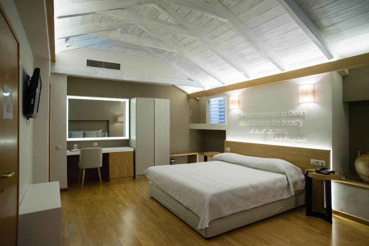 Byzantino Hotel Patras Luaran gambar