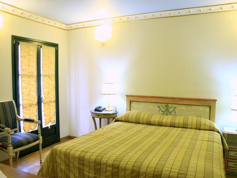 Byzantino Hotel Patras Luaran gambar