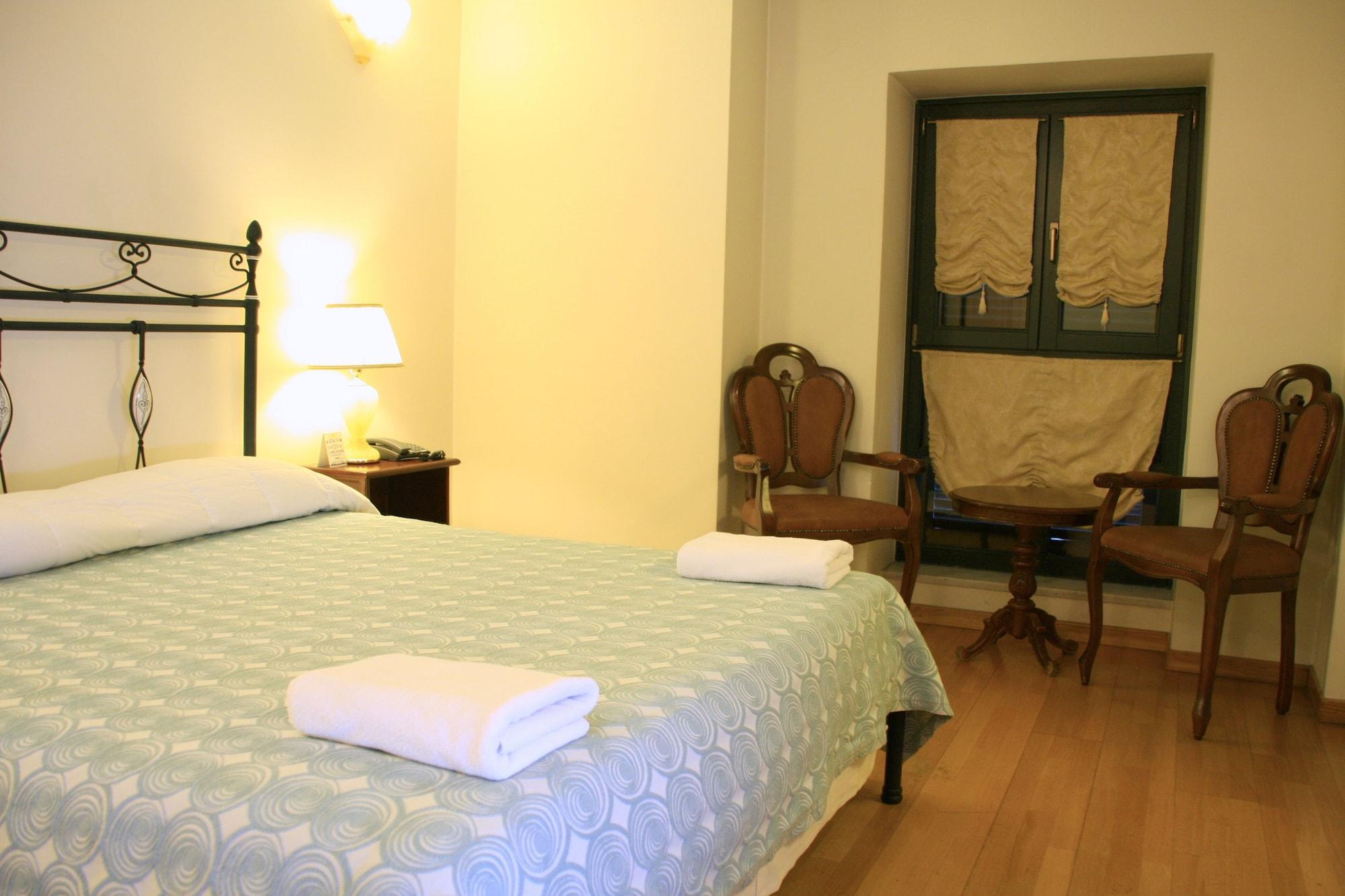 Byzantino Hotel Patras Luaran gambar