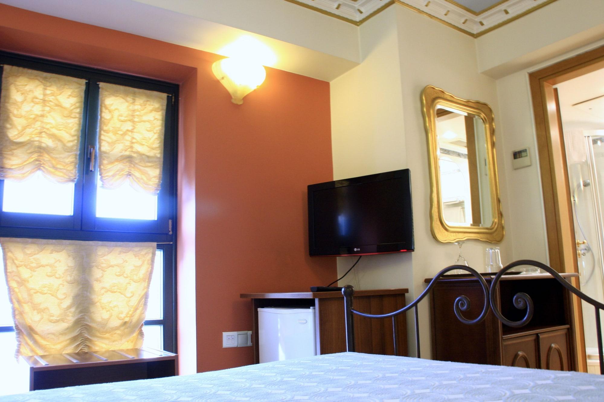 Byzantino Hotel Patras Luaran gambar
