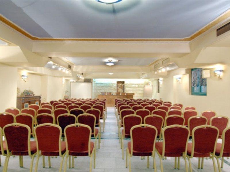 Byzantino Hotel Patras Luaran gambar